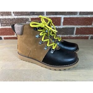 UGG AUSTRALIA HILMAR GRIZZLY LEATHER /SUEDE WATERPROOF BOOTS ( SZ: 4)